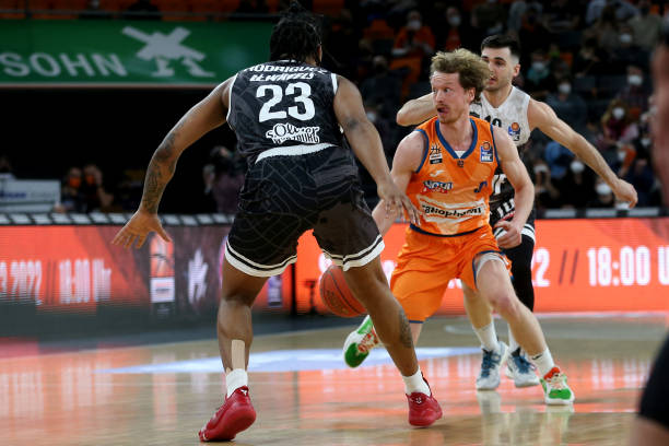 季后赛即将 季后赛即将