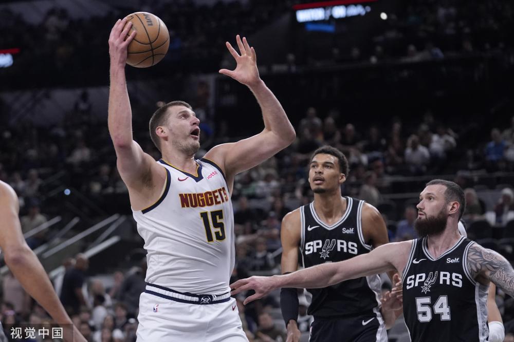 频频向对方 频频向对方